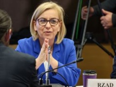 Wotum nieufności dla Pauliny Hennig-Kloski. Jest decyzja komisji