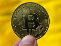 Co to jest bitcoin? Tłumaczymy, jak działają kryptowaluty i jak bezpiecznie je przechowywać