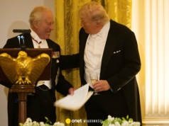 Karol III zakpił ze słów Donalda Trumpa. Sala wybuchnęła śmiechem