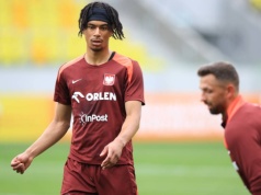 W Lidze Konferencji wciąż występuje Polak. Oyedele uczestniczy w walce o mistrzostwo