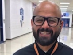 Ochroniarz z Buffalo Grove High School uznany za bohatera. Zmarł po tym, jak uratował uczniów przed wypadkiem