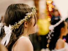 Komunia 2026, czyli "zastaw się, a postaw się". Rodzice szykują nawet 10 tys. na jedno popołudnie