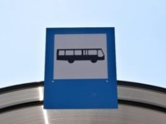 Mycie wiat przystankowych już po majówce