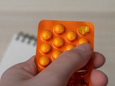 Do niedawna sprzedawany bez ograniczeń. Może uszkadzać mózg i serce