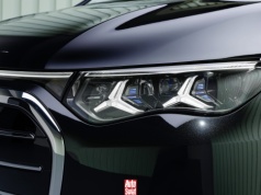 Najjaśniejsza z gwiazd wyceniona w Polsce. Oto ceny popisowego vana Mercedesa