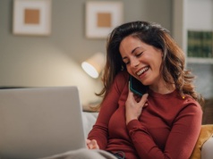 Szybko, wygodnie i bez plastiku. Wszystko, co musisz wiedzieć o eSIM