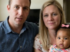 Pomyłka, która zniszczyła wszystko: Urodziła ciemnoskóre dziecko, choć oboje rodzice są biali