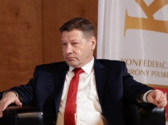 Jest zarzut dyscyplinarny dla sędziego Schaba. Powodem udział w konferencji Brauna