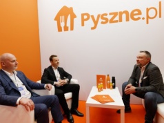 Drony pod Zegrzem i humanoidy w Katowicach. Pyszne.pl liderem technologicznej logistyki