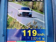 Powiat Ząbkowicki. Pędził 119 km/h w terenie zabudowanym.
