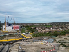 Londyn dramatycznie potrzebuje mieszkań dla rodzin, a deweloperzy i rząd budują kawalerki