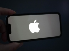 MacBook Ultra z OLED?! To będzie rewolucja