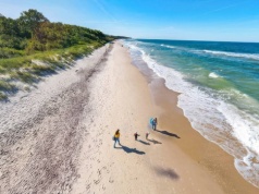 Oto najpiękniejsza plaża w Polsce. Bez tłumów i parawanów