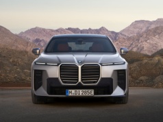 Byliśmy na premierze nowego BMW serii 7. Technologia Neue Klasse i duch Karla Lagerfelda