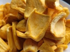 Kupiłam, gdy zobaczyłam w sklepie. Kosztował niemało, a skład mnie zasmucił