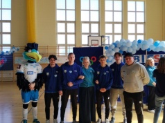 „Niebieskie Igrzyska” w SP nr 7 w Olsztynie. Sport, lekcja empatii i wsparcie osób w spektrum autyzmu