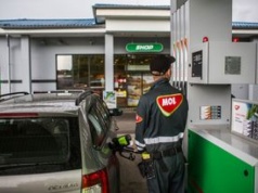 Węgry i Słowacja na celowniku Brukseli. Poszło o ceny paliw