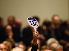 13 godzin licytacji i sześć rekordów świata. Najdroższa aukcja zegarków w historii Azji