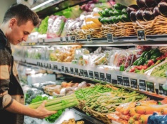 Czy 2 maja sklepy będą otwarte? Wiadomo, czy zrobisz zakupy