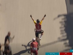 Polak trzy lata czekał na ten moment. Pokonał chorobę i rywali