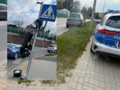 Wjeżdżał na skrzyżowanie, staranował sygnalizator. Kierowca odjechał z mandatem
