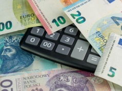 W UE miliardy na walkę z drożyzną. Rząd Tuska pomaga skromnie