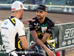 Żużel. Co za gest Jensena! Wytatuował się w akcji Łatwoganga! (WIDEO)