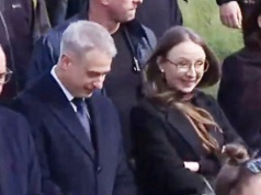 Zdjęcie z pogrzebu Litewki wywołało pytania. Prawda okazała się zupełnie inna