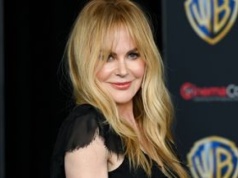 Gdy stanęła tyłem, zrobiła furorę. Wszyscy i tak patrzyli na jej palce