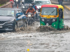 Mur szpitala w Indiach runął na ludzi. Szukali schronienia przed burzą