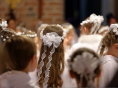 Chrzestna obiecała kupić Dysona na komunię. "Chcę, aby dała go córce wcześniej"