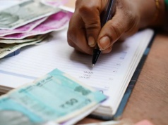 Lukratywne stanowiska tylko dla imigrantów? Waszyngton na wojnie z potentatem AI, usług w chmurze