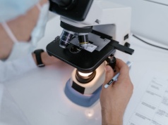 Program leczenia ALS już jest. Problemem pozostaje dostęp do szybkiej diagnostyki genetycznej