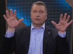 Czarnek aż westchnął po pytaniu o panele. "Nie zdejmę"