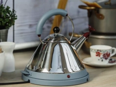 Nie używam już octu. Ten kuchenny „odpad” czyści czajnik zaskakująco skutecznie