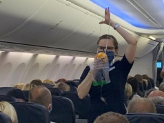 Loty znikają z siatek, a załogi tracą godziny. Co z polskimi pracownikami?