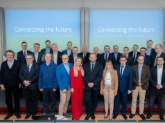 Jak przyspieszyć rozwój AI w Polsce? Connecting the Future przedstawia plan