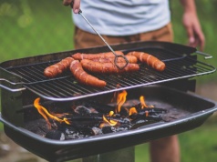 Nawet 30 tys. złotych kary za grillowanie w tym miejscu. Majówka 2026 może skończyć się pustym portfelem