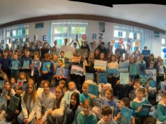 Niebieskie Igrzyska w SP 18 – edukacja na temat autyzmu przez doświadczenie i wspólnotę