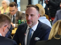 Kowalski do Hennig-Kloski: "Zrobiła pani z Polaków śmieciarzy"