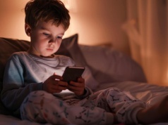 Dzieci na Facebooku mimo zakazu. Meta grozi gigantyczna kara od Unii