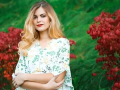 Elegancki biustonosz pod sukienkę. Jaki wybrać?