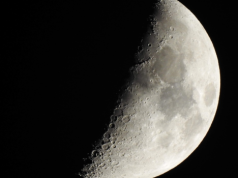 Za 4 miesiące rakieta SpaceX rozbije się o Księżyc z ogromną prędkością