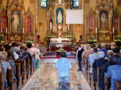 Czy trzeba iść do kościoła w piątek? Wytyczne dla katolików na 1 i 3 maja
