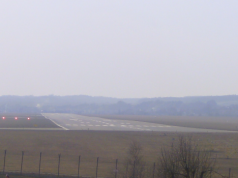 Jest zgoda na budowę nowego systemu ILS wspomagającego lądowania w Balicach w trudnych warunkach