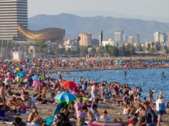 Nie tylko Barcelona i Rzym. Oto top kierunki wakacyjne maturzystów