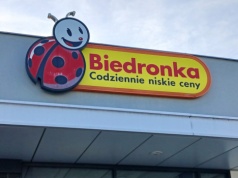 Kaucja w Biedronce na innych zasadach. Klient ma dwa dni