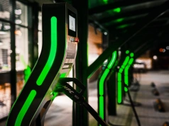 Majówka 2026: Porównanie promocji na ładowanie u sześciu operatorów w Polsce