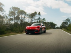 Ferrari Purosangue z pakietem Handling Speciale. Bardziej zwarte prowadzenie i sportowe V12