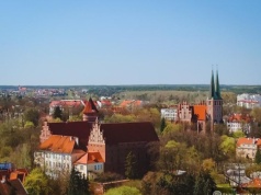 ​Gdzie las spotyka się z gotykiem. Poznaj 5 skarbów Olsztyna, które musisz odkryć!